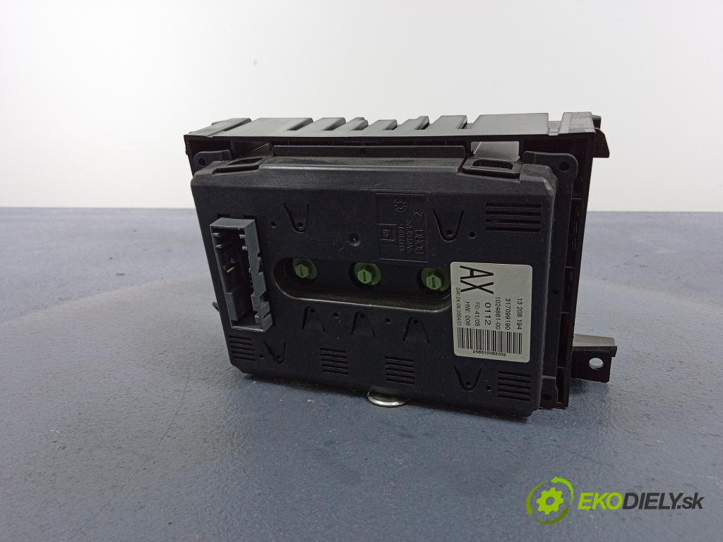 Opel Zafira 2005 Radio I Navigácia: 13190856