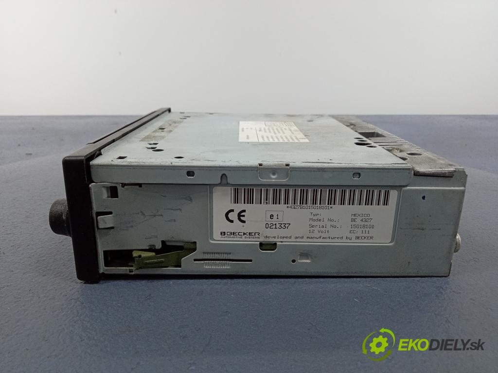 Volvo S40/V40 2001 Radio I Navigácia: BECKER BE4327
