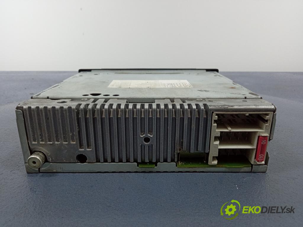 Volvo S40/V40 2001 Radio I Navigácia: BECKER BE4327