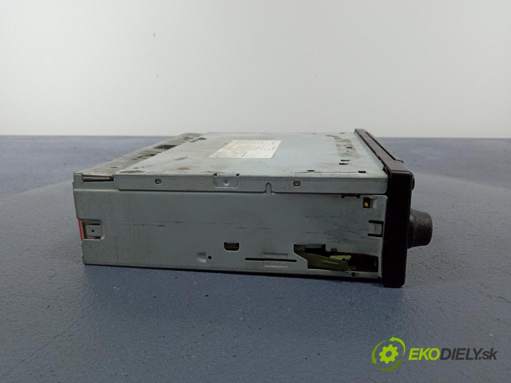 Volvo S40/V40 2001 Radio I Navigácia: BECKER BE4327