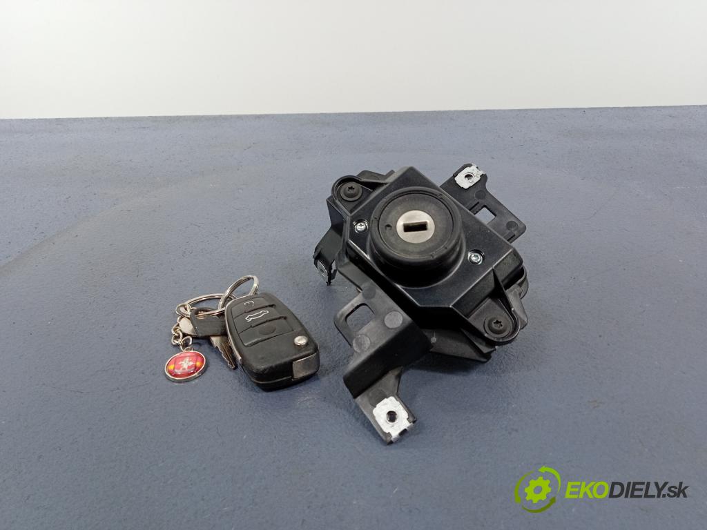 Audi Q7 2007 Spínač zapalování. 4F0910131G