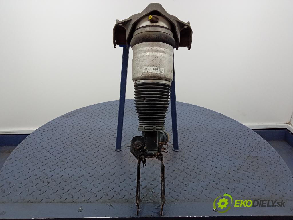 Audi Q7 2007 tlmič Predné Vľavo.: 7L8616039D