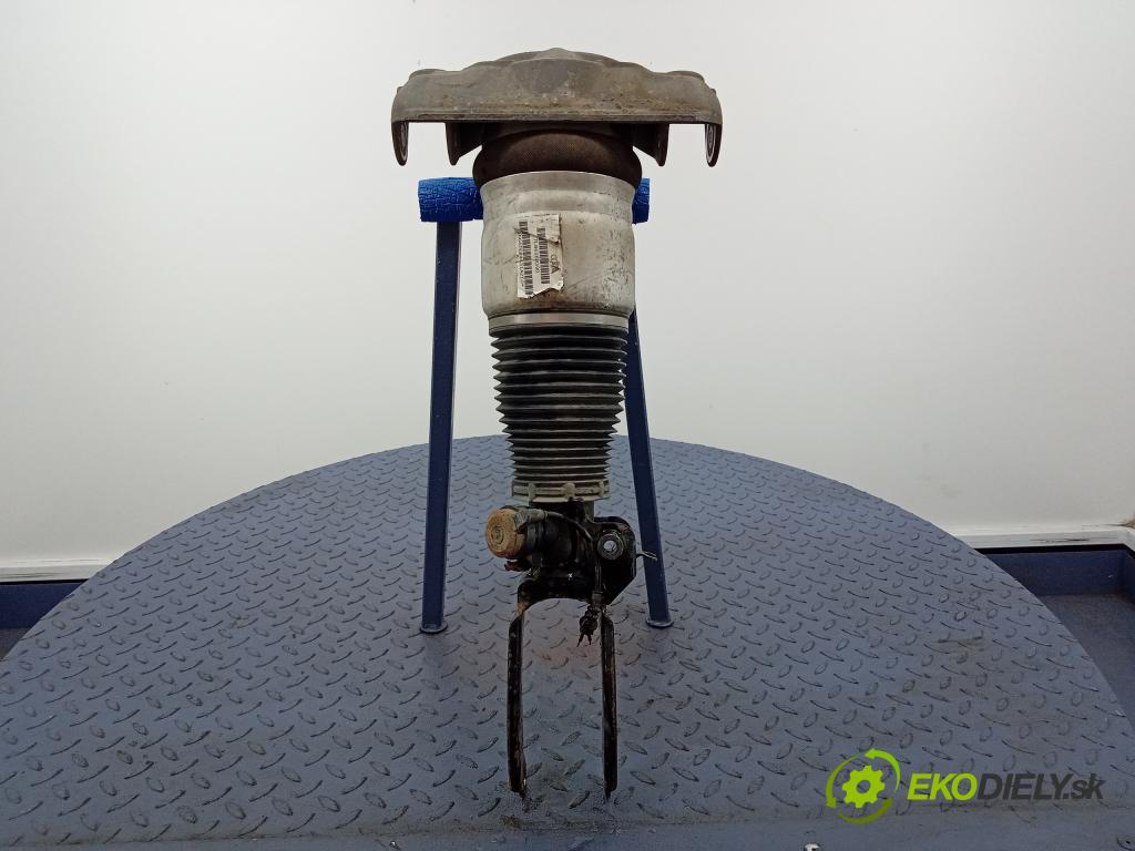 Audi Q7 2007 tlmič Predné Vľavo.: 7L8616039D