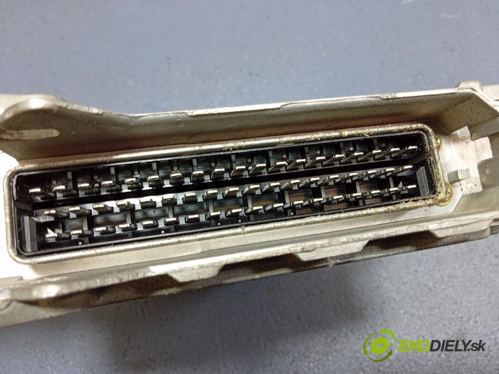Man F2001 2002 riadiaca jednotka Motor: 0281010241