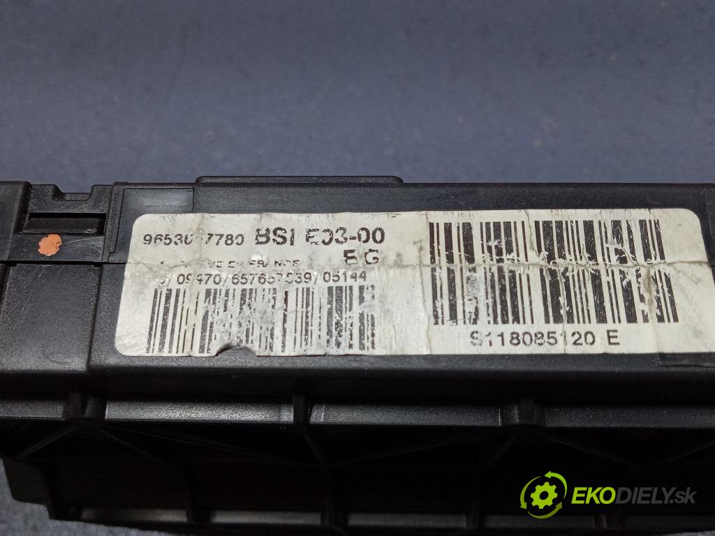 Peugeot Partner 2005 skříňka Pojistky 9653667780