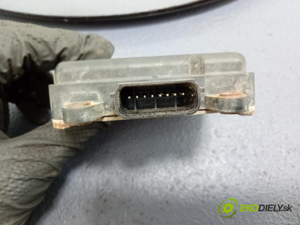 Ford Focus 0 Radar: F1FT14C689AC