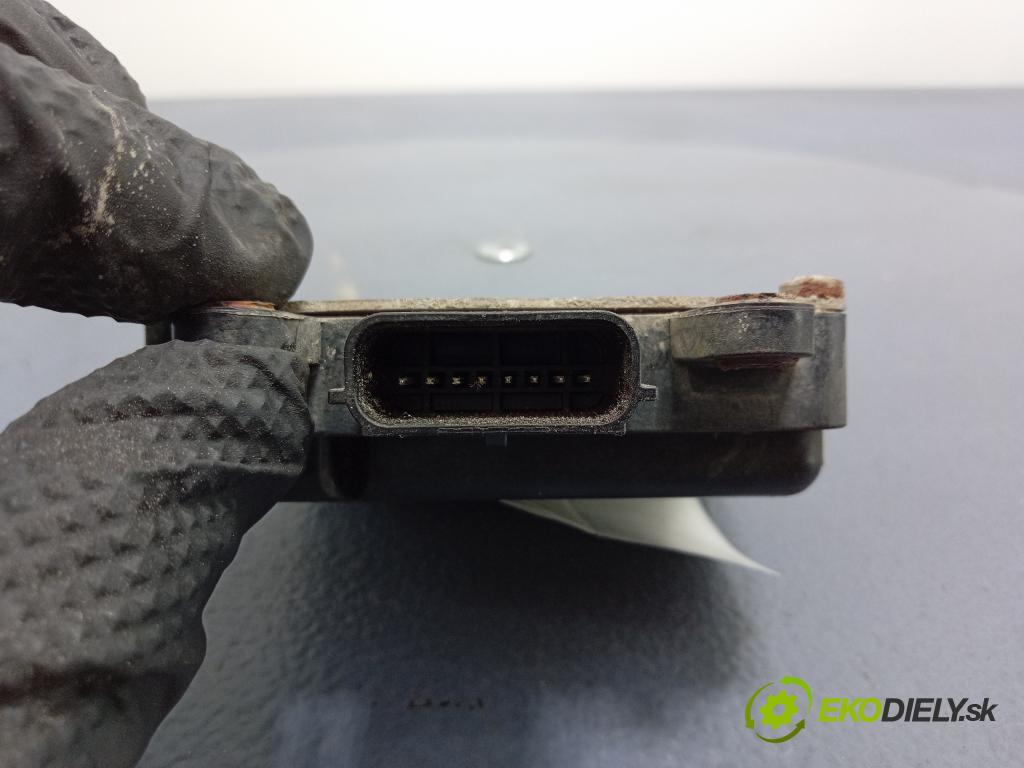 Ford Focus 0 Radar: F1FT14C689AC