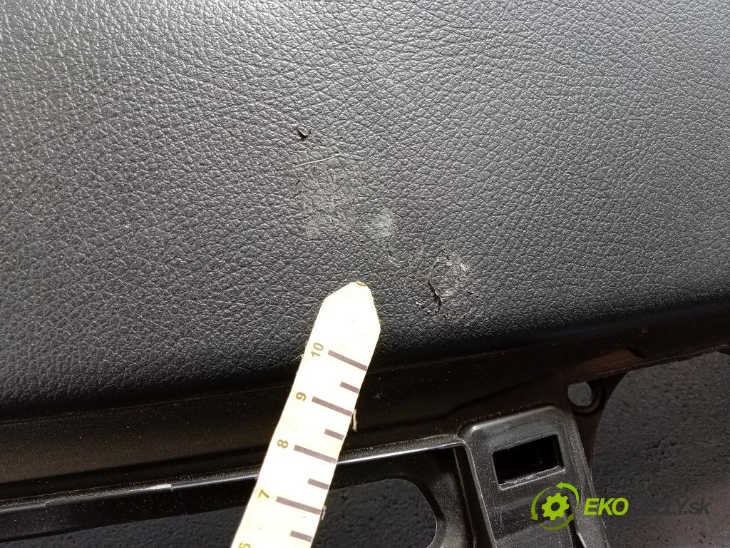 Mercedes Vito 0 kokpit,pristrojová doska Distribúcia: A4476800087