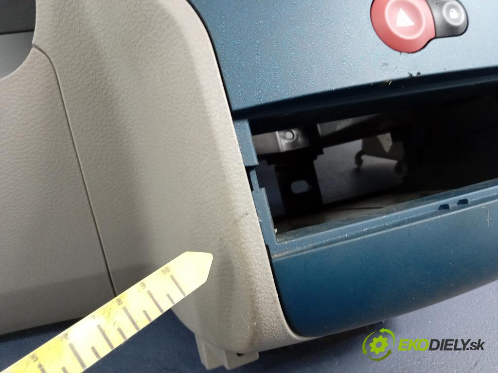 Renault Modus 2004 kokpit,pristrojová doska Distribúcia: 8200466483