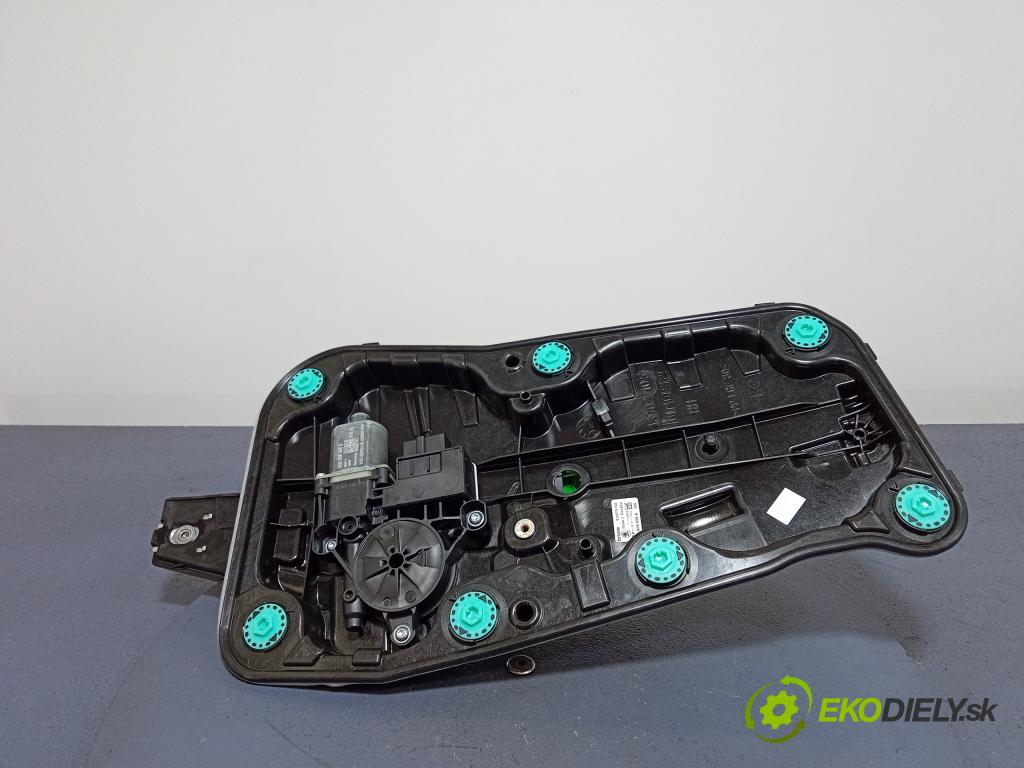Skoda Octavia 2022 mechanismus stahování Sklenka: Zad: v pravo: 5E3839656A