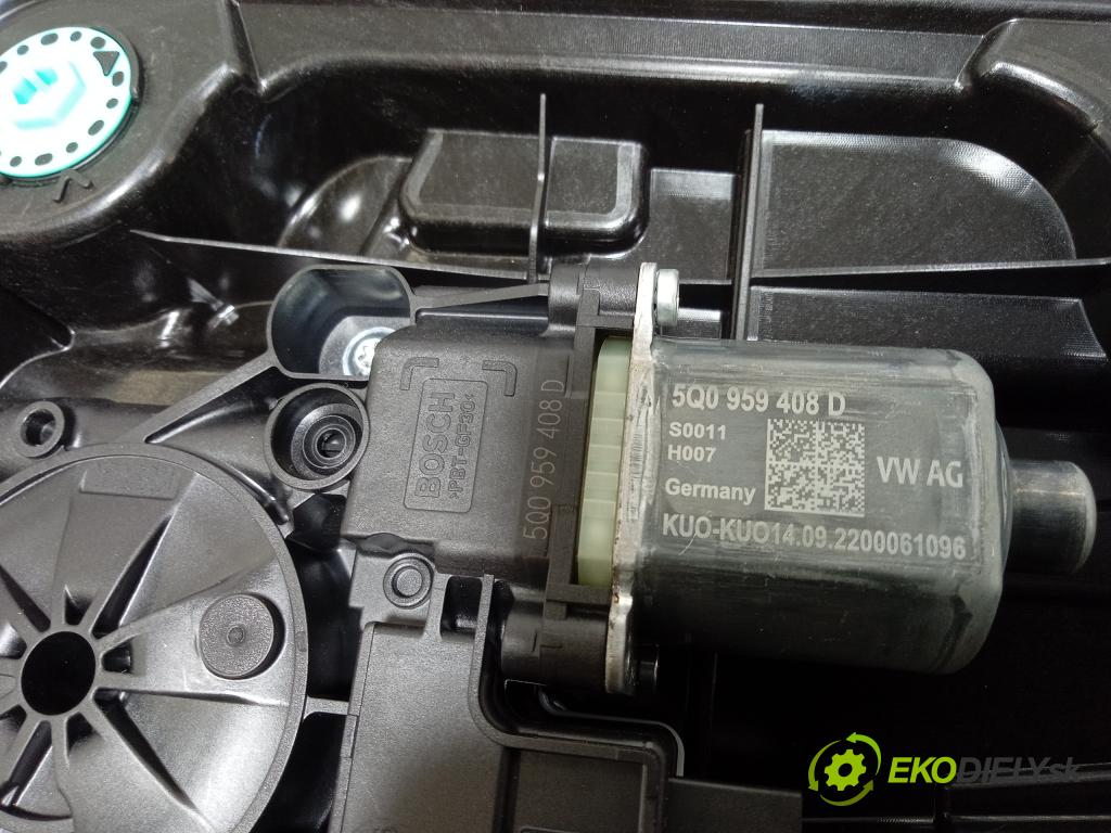 Skoda Octavia 2022 mechanismus stahování Sklenka: Zad: v pravo: 5E3839656A