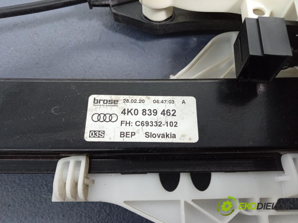 Audi A6 2020 mechanismus stahování Sklenka: Zad: v pravo: 4K0839462