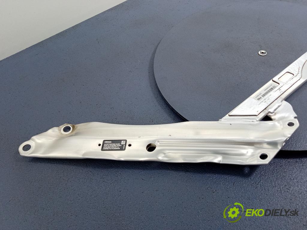 Bmw Seria 7 2021 výztuha Čelní / stěna Přední 7453800