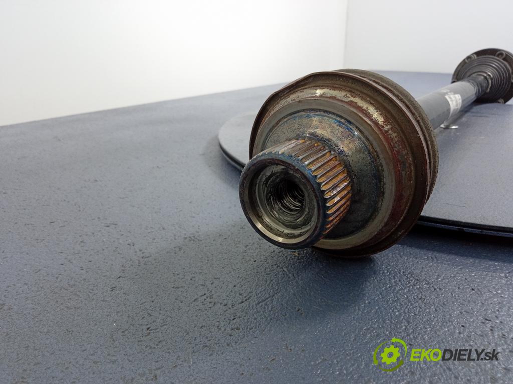 Audi A6 2020 poloos ľavá zad 4K0501203