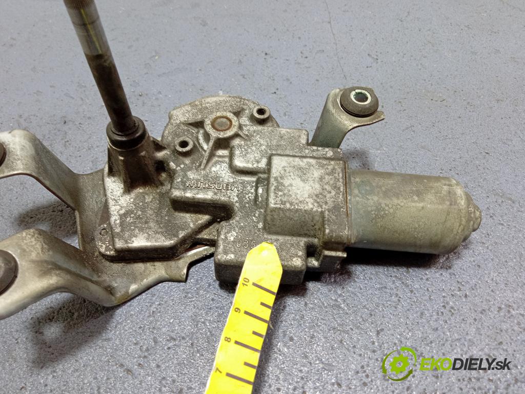 Bmw Seria 1 2020 motor: Stierače: zad 01