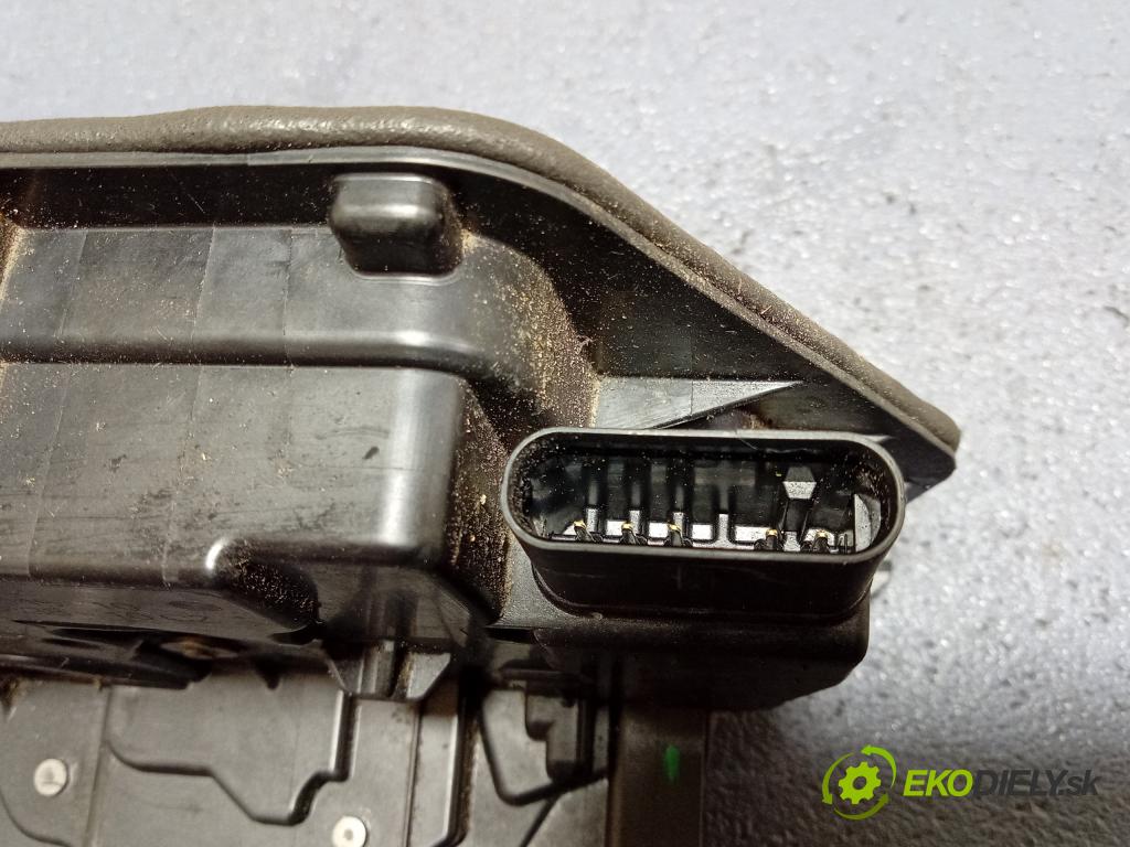 Bmw Seria 1 2020 zámek dveře Zad: Levý: 7445045