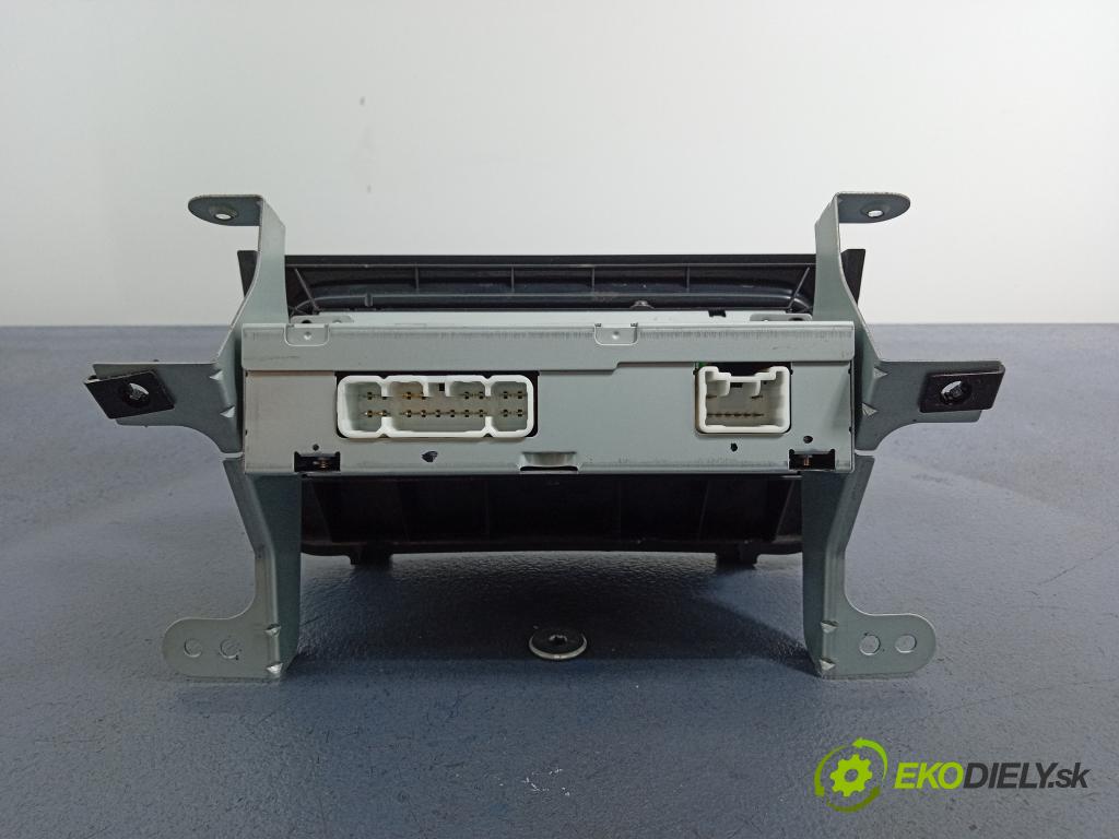 Toyota Yaris verso 2003 Zobrazit: Rádio: / GPS 86110-52121