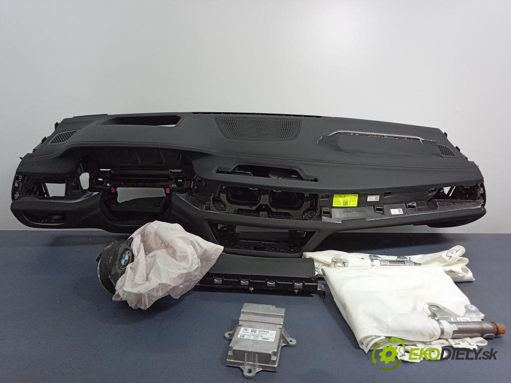 Bmw Seria 7 2021 kokpit,pristrojová doska Distribúcia: 9320448