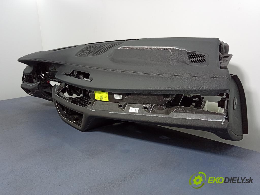 Bmw Seria 7 2021 kokpit,pristrojová doska Distribúcia: 9320448