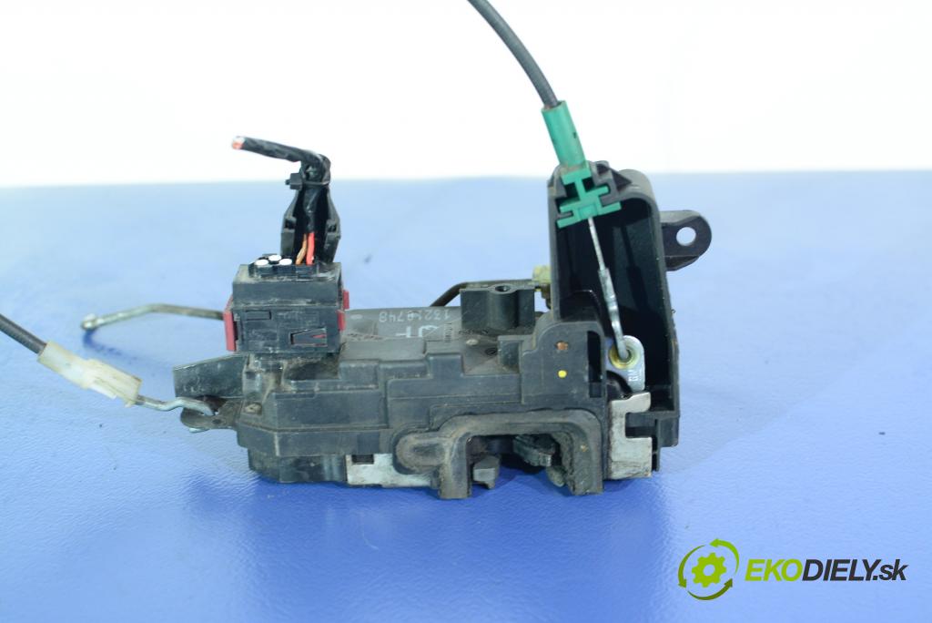 Opel Astra 2007 zámek dveře před Levý: 13210748