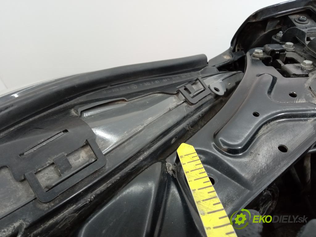 Mercedes E-klasa 2013 výztuha Čelní / stěna Přední 212620022