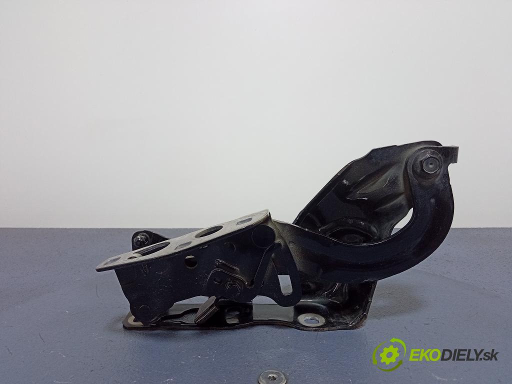 Mercedes Cls 2020 zámek masky: A2138800228
