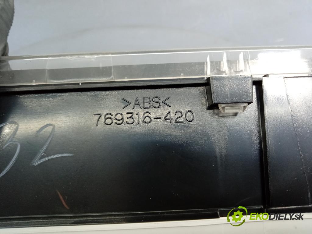 Mitsubishi Outlander 2004 prístrojovka/ budíky MN151132