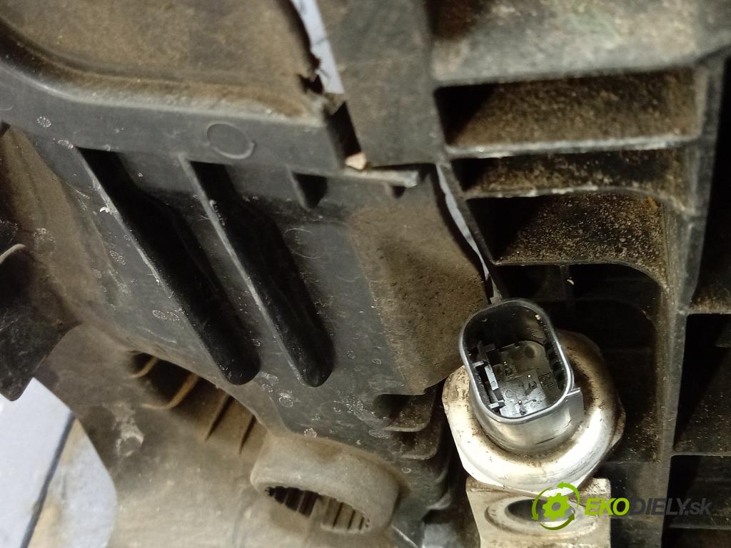 Mercedes CLS-Klasa 2020 chladič Voda: A0995003500