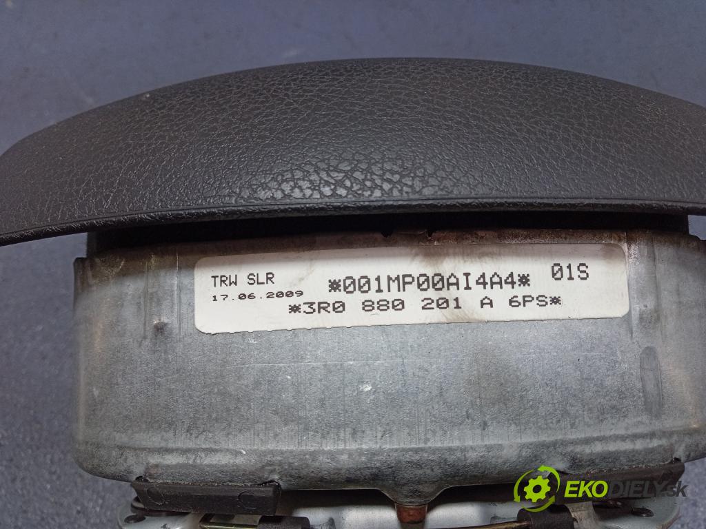 Seat Exeo 2009 kokpit,pristrojová doska Distribúcia: 3R0880204