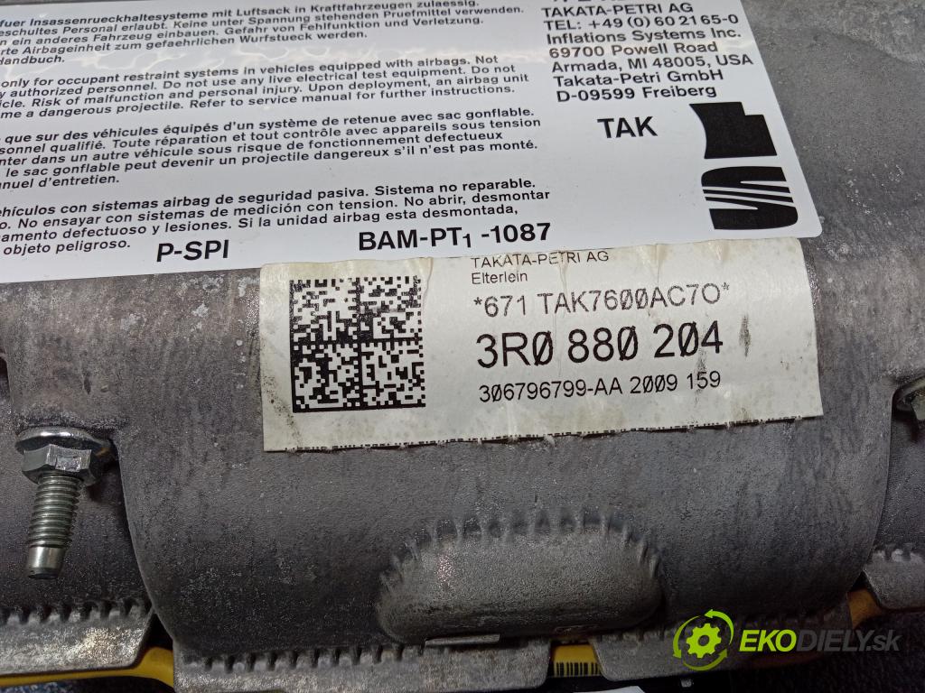 Seat Exeo 2009 kokpit,pristrojová doska Distribúcia: 3R0880204