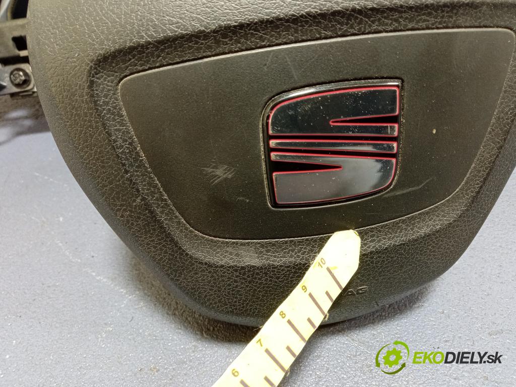 Seat Exeo 2009 kokpit,pristrojová doska Distribúcia: 3R0880204