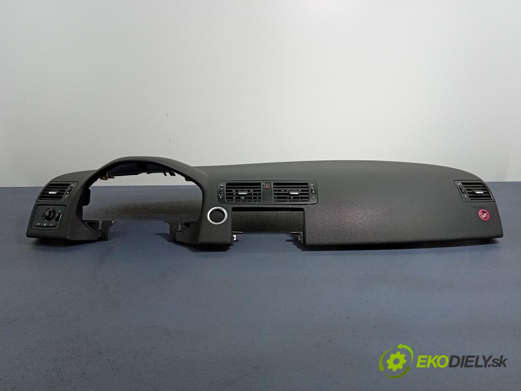 Volvo S40/V40 2009 kokpit,pristrojová doska Distribúcia: 30722599