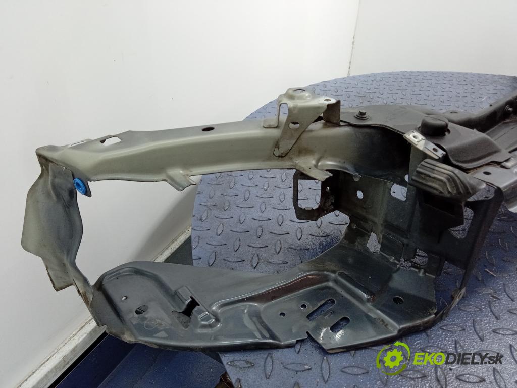 Volvo S40/V40 2009 výztuha Čelní / stěna Přední 01