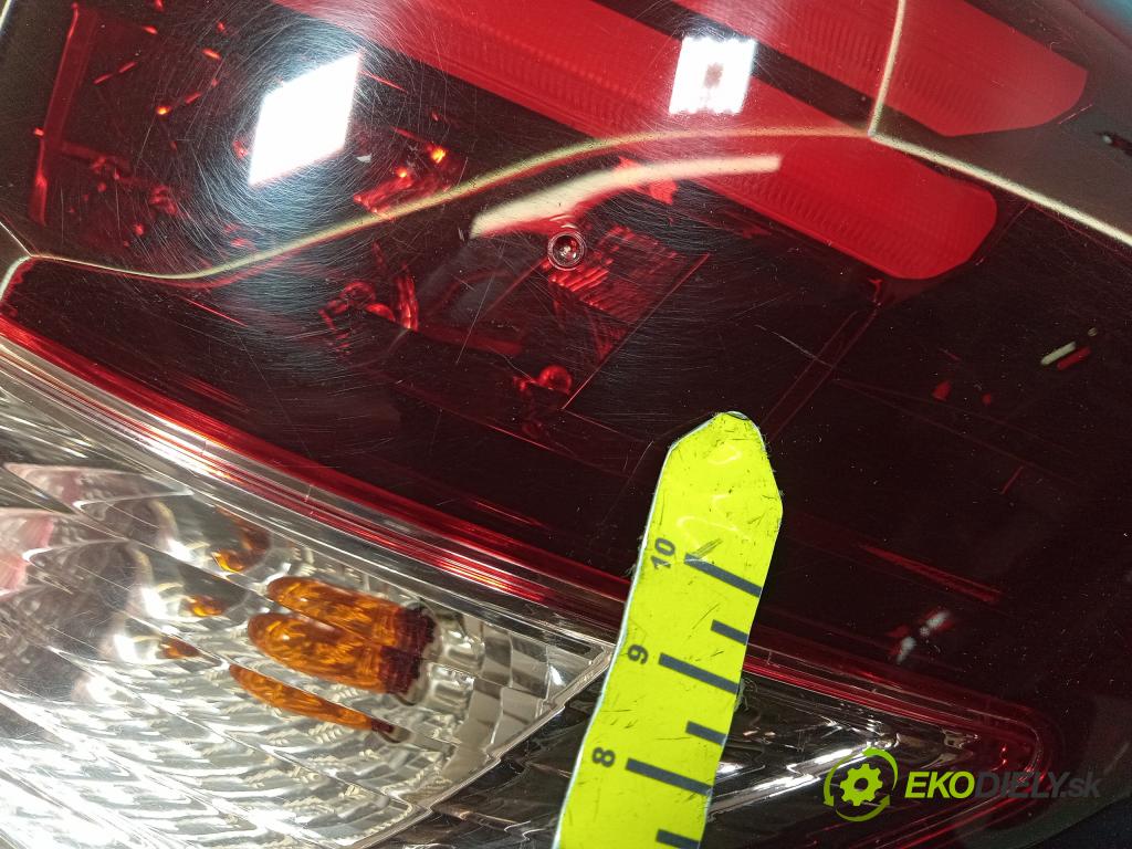 Honda Hr-v 2017 svetlo / reflektor zad Prava: Vonkajsia: 01