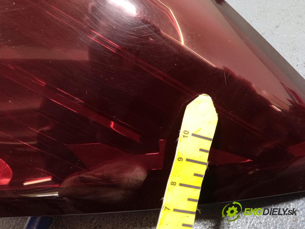 Honda Hr-v 2017 svetlo / reflektor zad Prava: Vonkajsia: 01