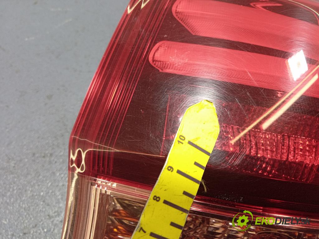 Honda Hr-v 2017 svetlo / reflektor zad Prava: Vonkajsia: 01