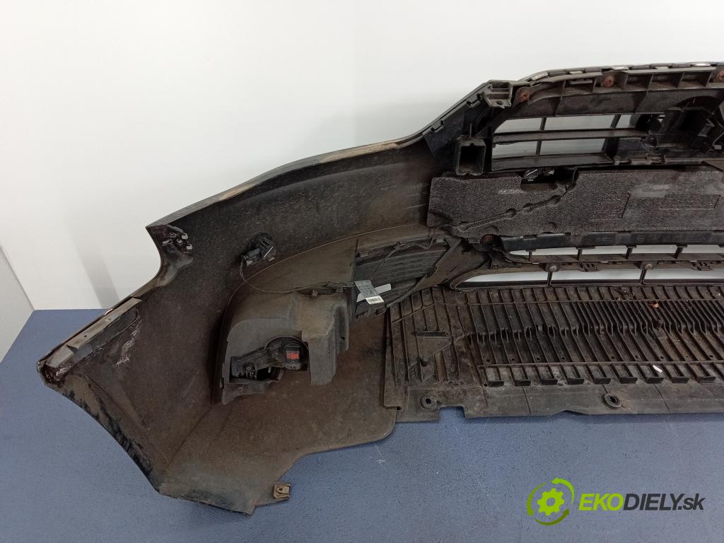 Audi A4 2015 nárazník Predné 8K0807437AA