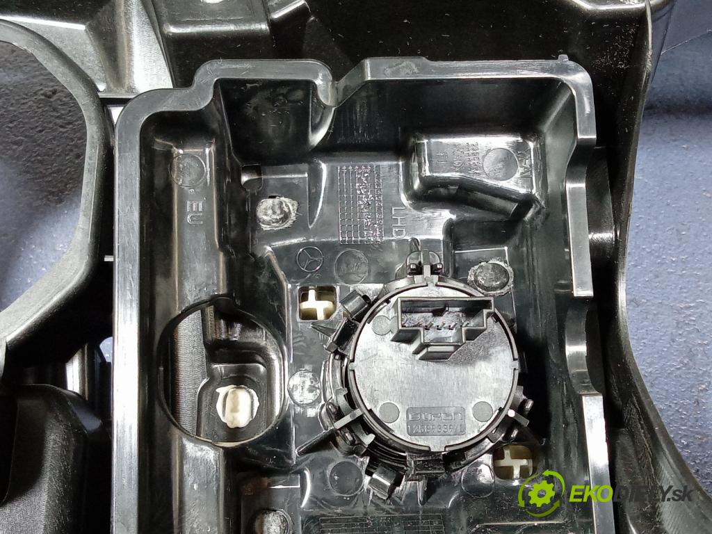 Mercedes GLC-Klasa 2019 kokpit,pristrojová doska Distribúcia: A0008607501