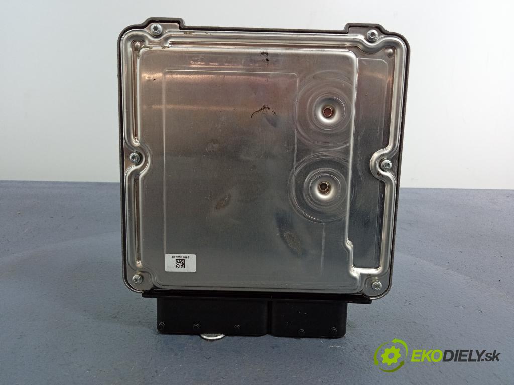 Audi A4 2015 riadiaca jednotka Motor: 04L906021BQ