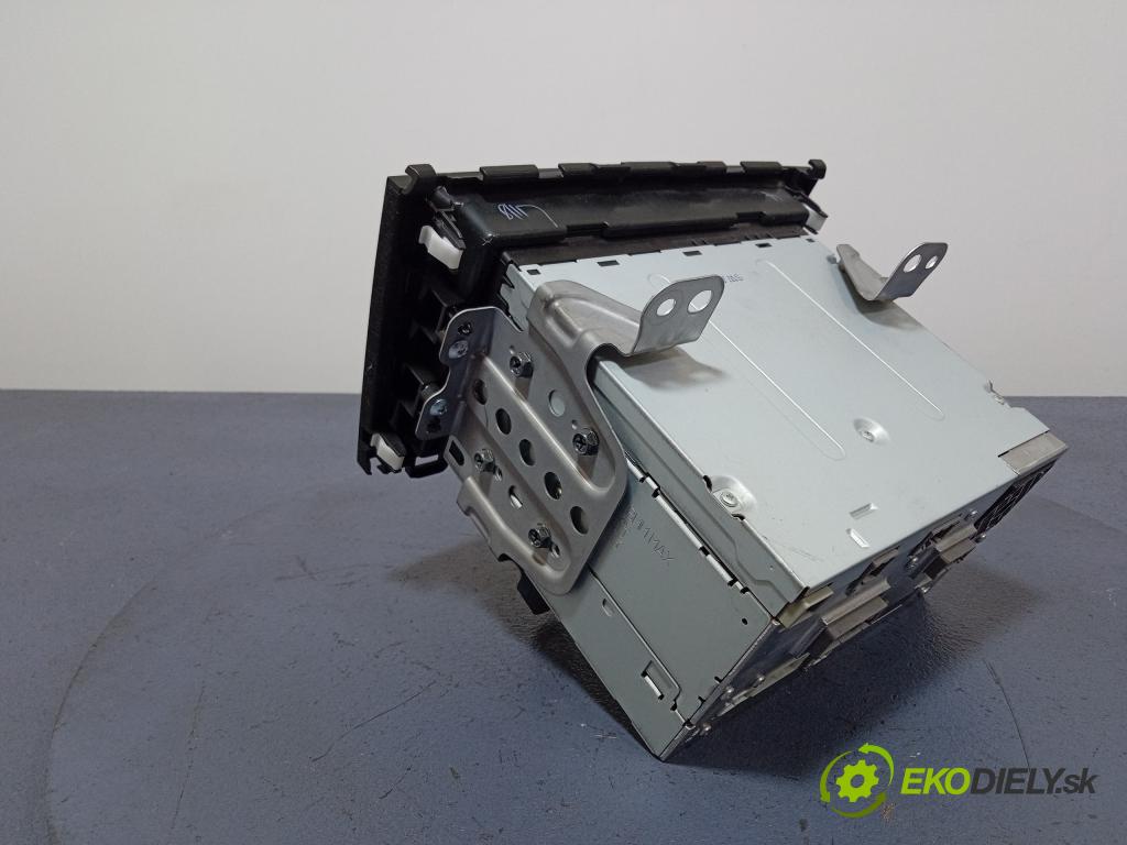 Honda Cr-v 2011 Radio I Navigácia: 39540-SWA-E050