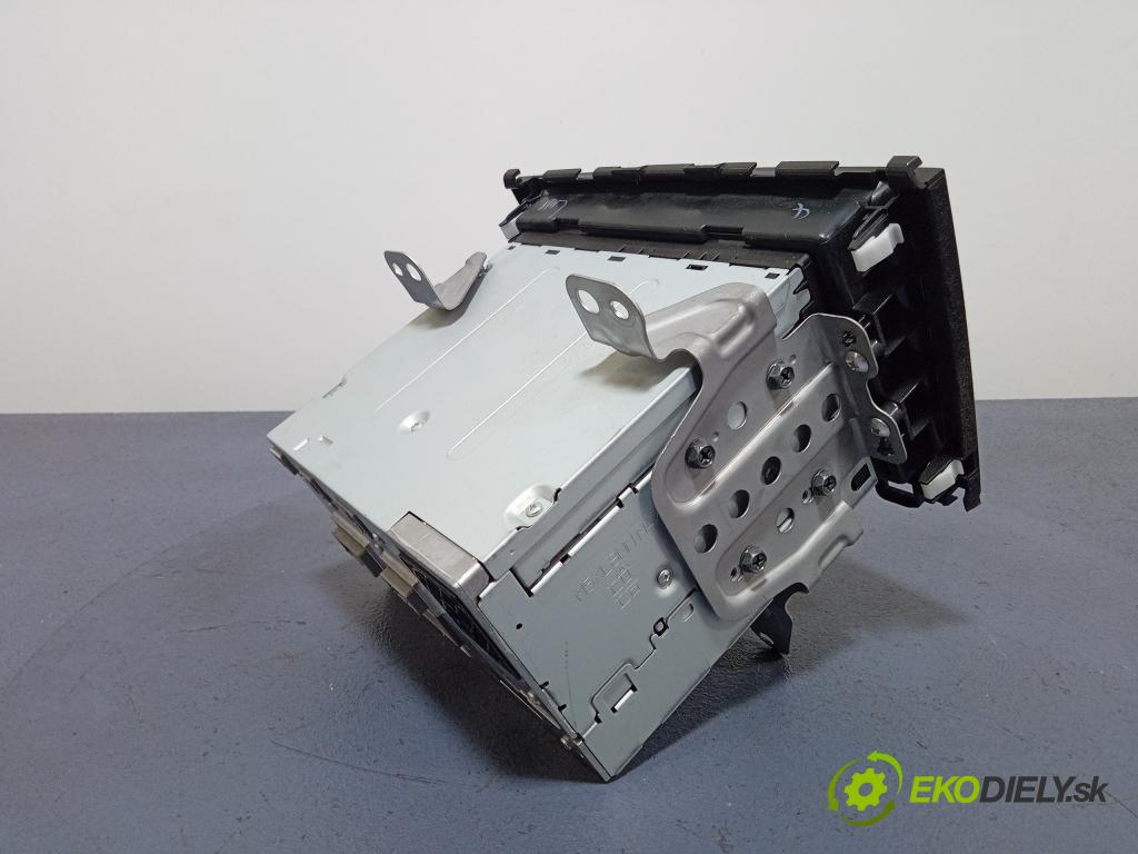 Honda Cr-v 2011 Radio I Navigácia: 39540-SWA-E050