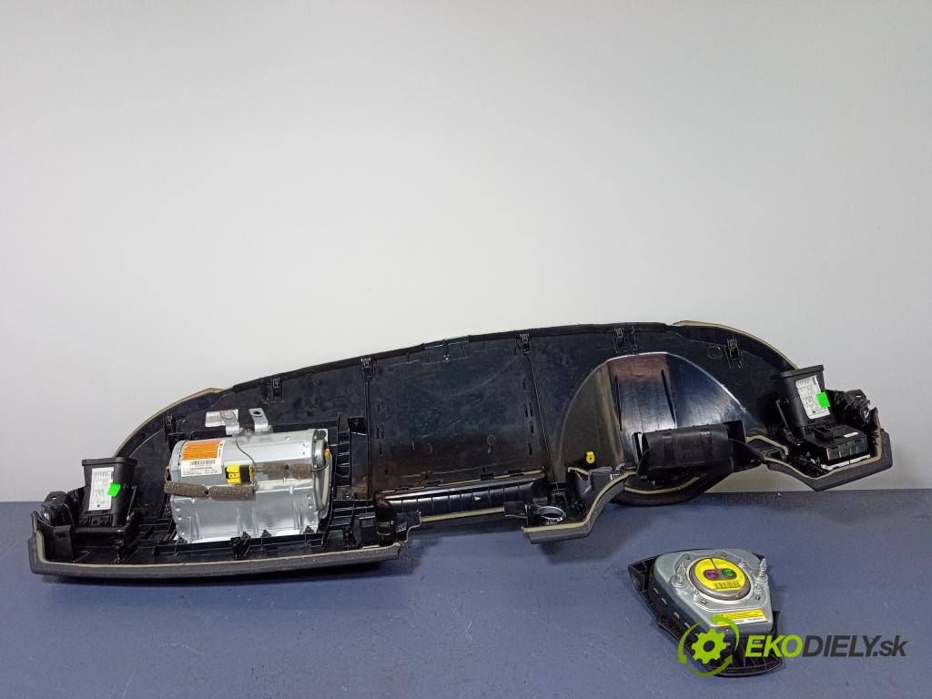 Volvo V50 2007 kokpit,pristrojová doska 8623347