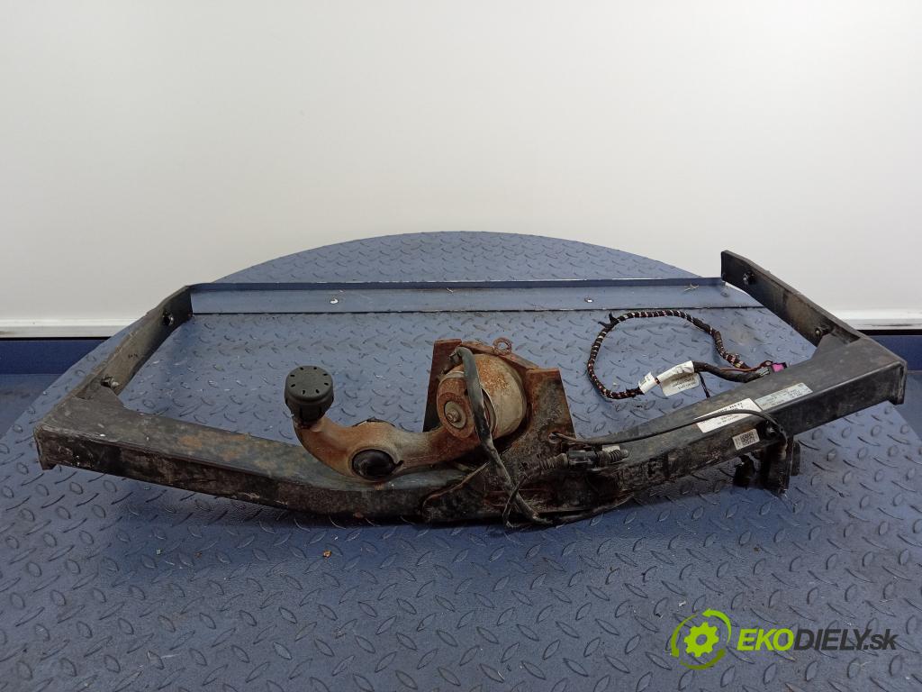Vw Tiguan 2008 oko Do Přívěsy 5N0803880F