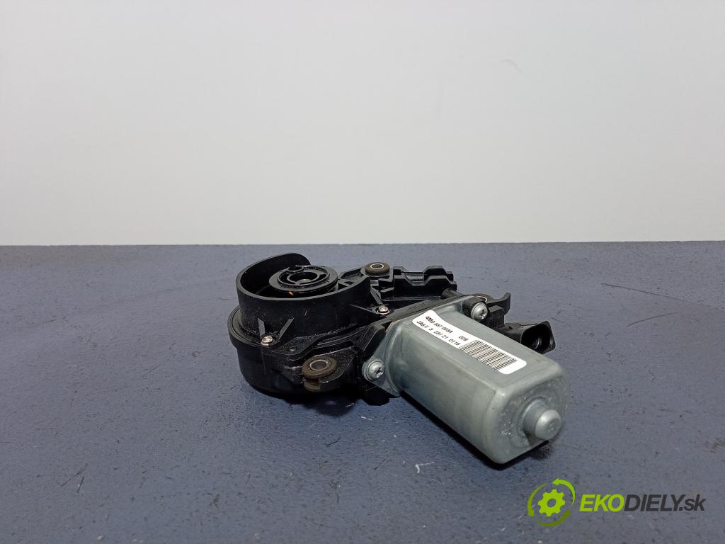 Audi Q7 2021 zámek dveře před Levý: 4M0837003A