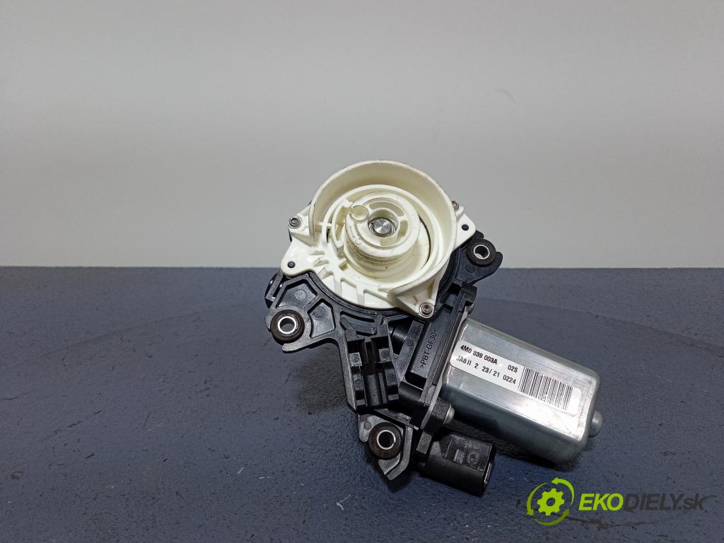 Audi Q7 2021 zámek dveře Zad: Levý: 4M0839003A