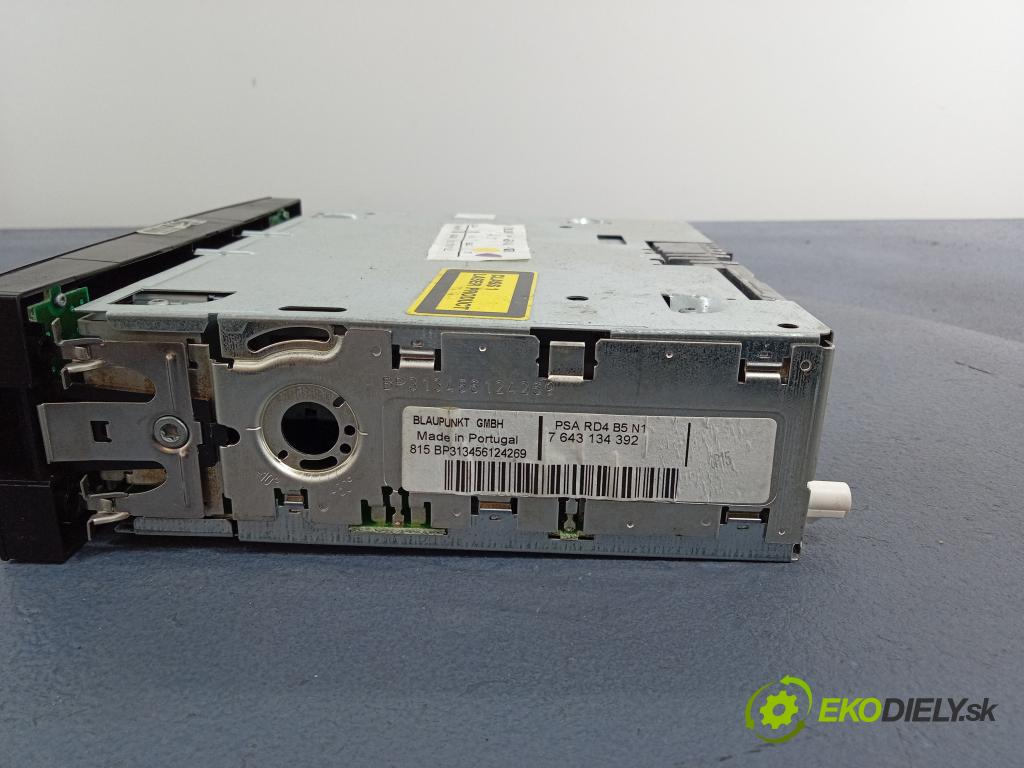 Citroen C4 2005 Radio I Navigácia: 9647521077