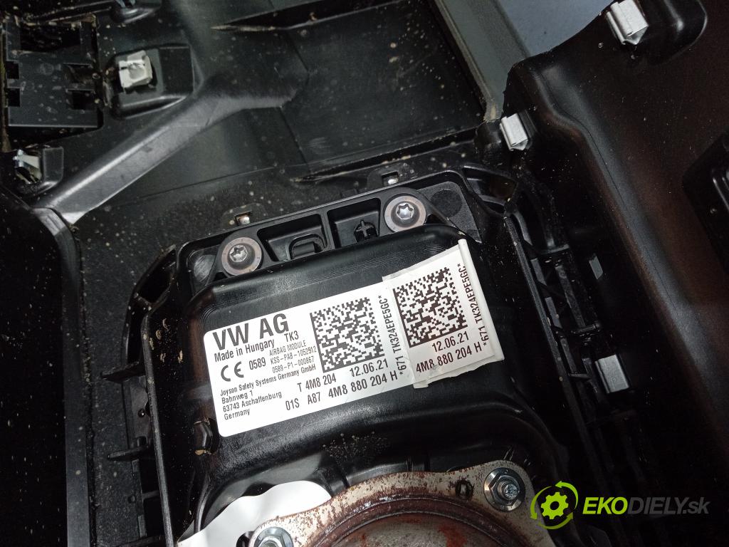 Audi Q7 2021 kokpit,pristrojová doska 4M8857001