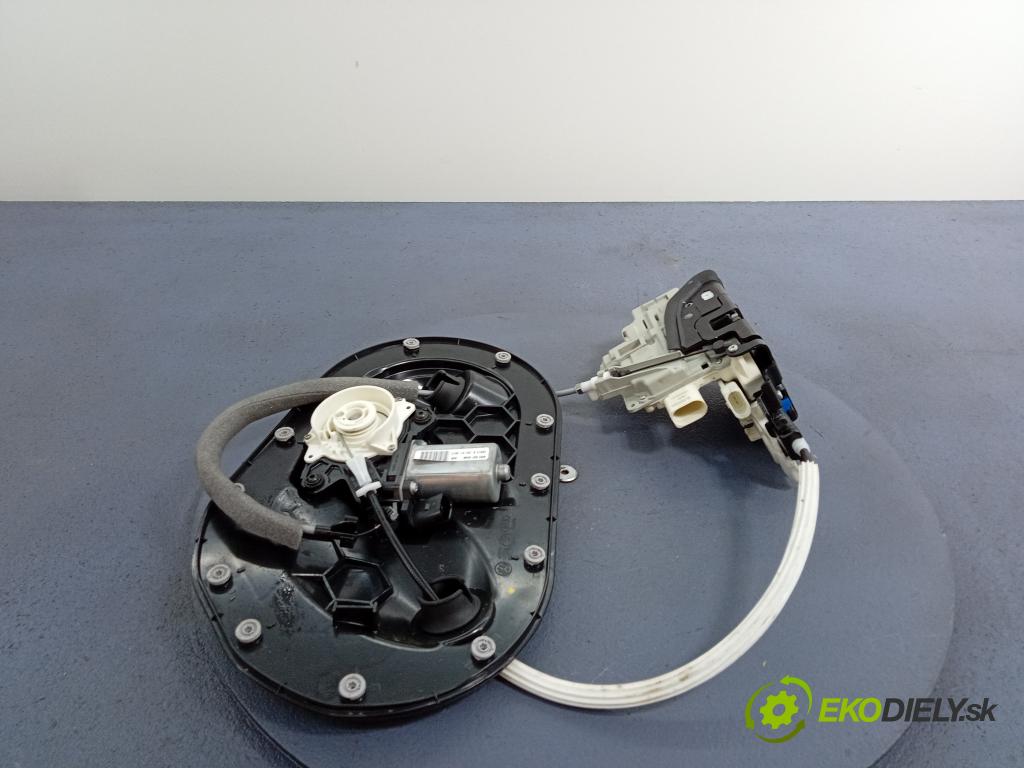 Audi Q7 2021 zámek dveře před v pravo: 4M1837016D