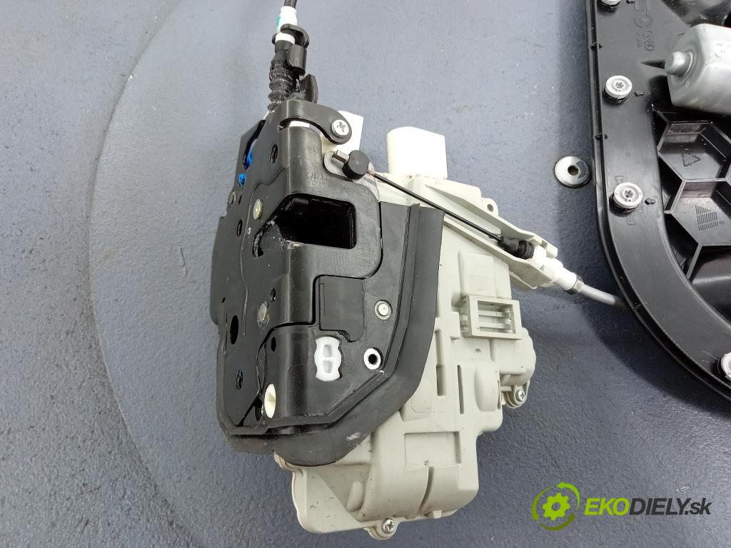 Audi Q7 2021 zámek dveře před v pravo: 4M1837016D