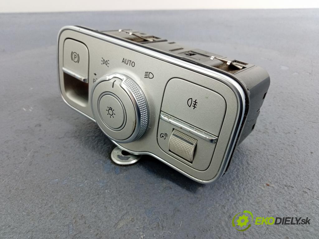 Mercedes GLS-Klasa 2020 Přepínač Světel: A1679051201